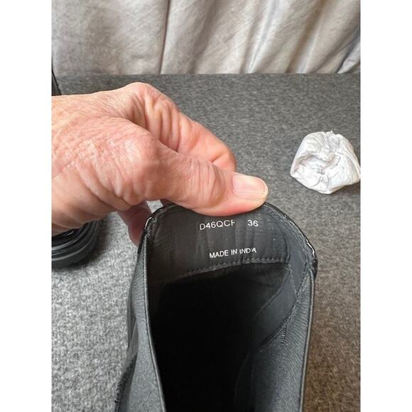 GEOX Glossy Patent Leather Chelsea Boots Block Heel Lug Sole D46QCF Size 36 - Picture 4 of 9